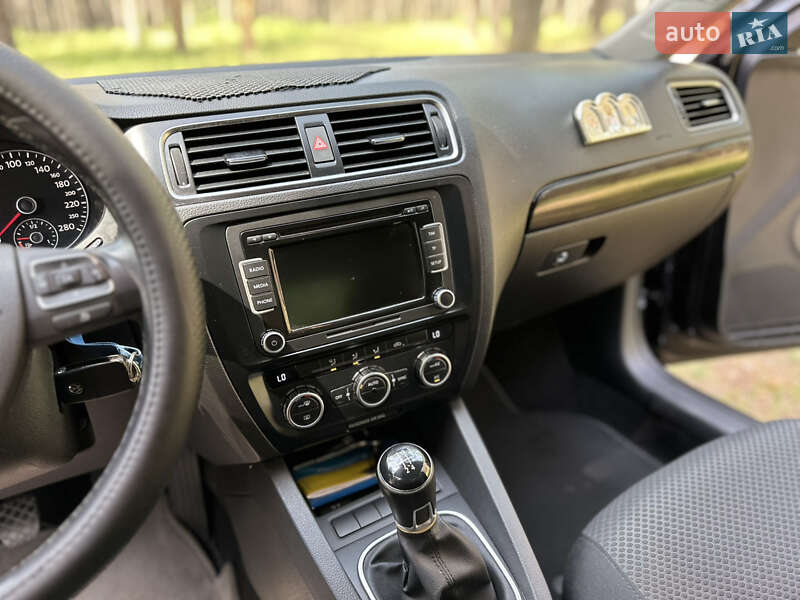 Седан Volkswagen Jetta 2014 в Сумах