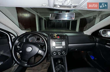 Седан Volkswagen Jetta 2006 в Львове