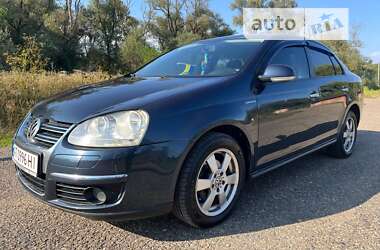 Седан Volkswagen Jetta 2008 в Снятине