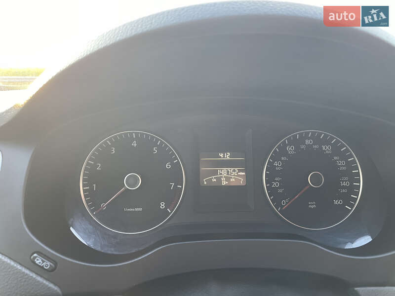 Седан Volkswagen Jetta 2014 в Щирце