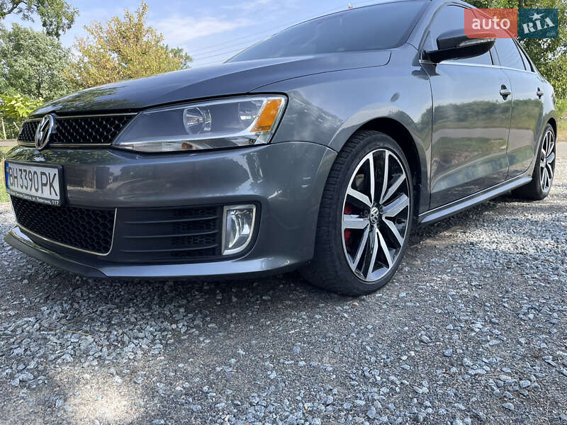 Седан Volkswagen Jetta 2011 в Одессе