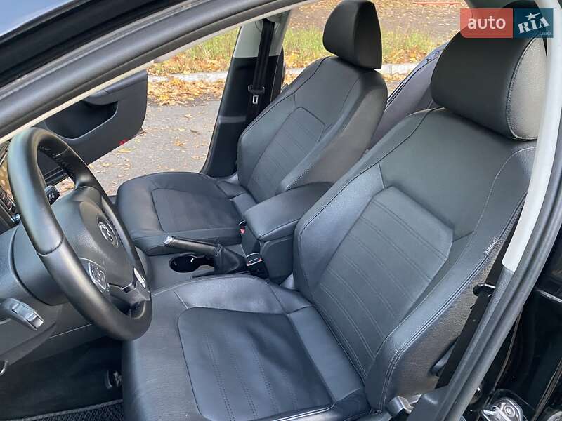 Седан Volkswagen Jetta 2011 в Гайвороні