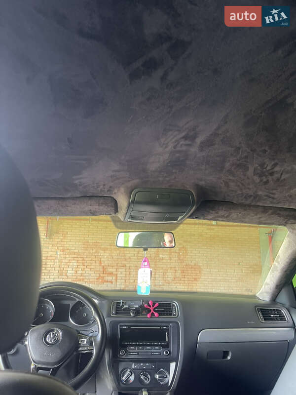 Седан Volkswagen Jetta 2014 в Львове