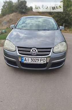 Седан Volkswagen Jetta 2006 в Києві