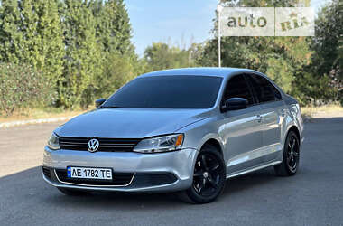 Седан Volkswagen Jetta 2014 в Дніпрі