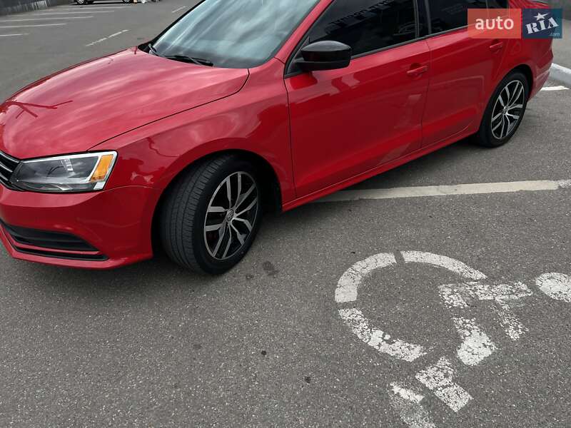 Седан Volkswagen Jetta 2015 в Харькове