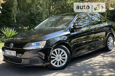 Седан Volkswagen Jetta 2014 в Дрогобичі