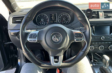 Седан Volkswagen Jetta 2014 в Киеве