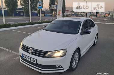 Седан Volkswagen Jetta 2016 в Києві