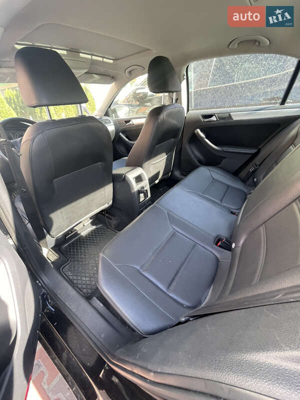 Седан Volkswagen Jetta 2013 в Гатном