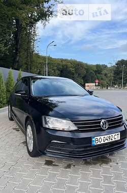 Седан Volkswagen Jetta 2015 в Тернополі