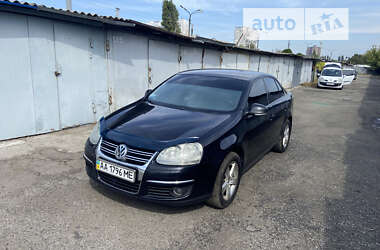 Седан Volkswagen Jetta 2008 в Києві