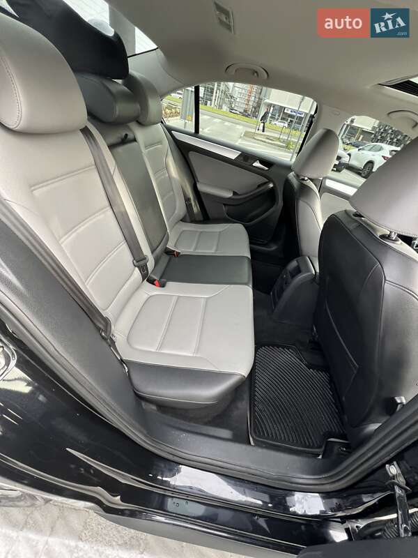 Седан Volkswagen Jetta 2014 в Львове фото 16 Седан Volkswagen Jetta 2014 в Львове