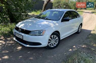 Седан Volkswagen Jetta 2012 в 