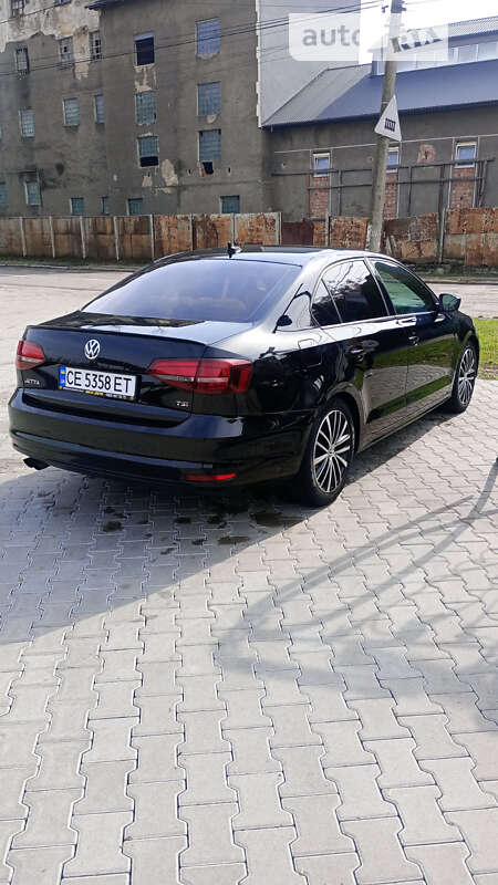 Седан Volkswagen Jetta 2015 в Чернівцях
