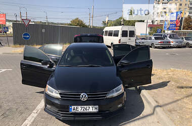 Седан Volkswagen Jetta 2015 в Днепре