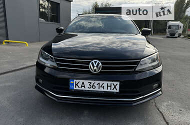 Седан Volkswagen Jetta 2015 в Днепре