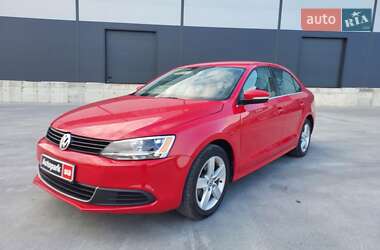 Седан Volkswagen Jetta 2013 в Львове