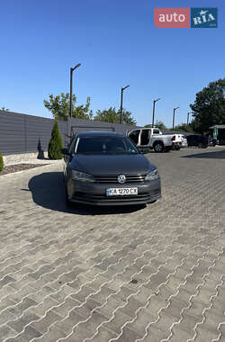 Седан Volkswagen Jetta 2016 в Киеве