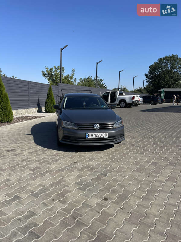 Седан Volkswagen Jetta 2016 в Киеве