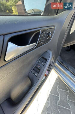 Седан Volkswagen Jetta 2016 в Киеве