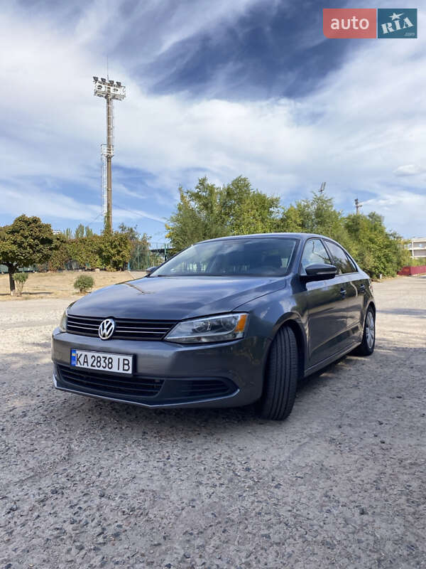 Седан Volkswagen Jetta 2013 в Кривому Розі