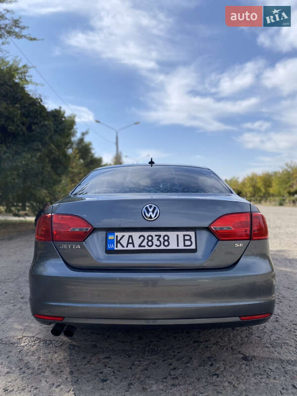 Седан Volkswagen Jetta 2013 в Кривому Розі