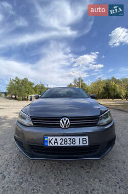 Седан Volkswagen Jetta 2013 в 