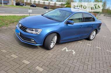 Седан Volkswagen Jetta 2015 в Киеве