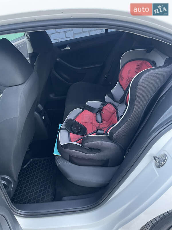 Седан Volkswagen Jetta 2013 в Запорожье фото 14 Седан Volkswagen Jetta 2013 в Запорожье