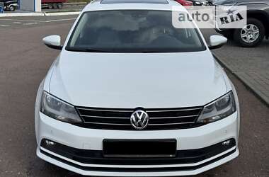 Седан Volkswagen Jetta 2016 в Тернополе