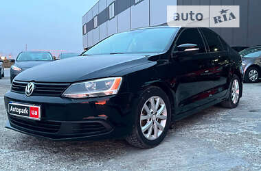 Седан Volkswagen Jetta 2011 в Львові