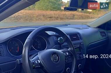 Седан Volkswagen Jetta 2015 в 
