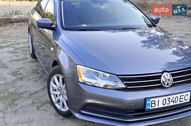 Седан Volkswagen Jetta 2015 в 