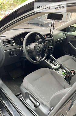 Седан Volkswagen Jetta 2012 в Одесі