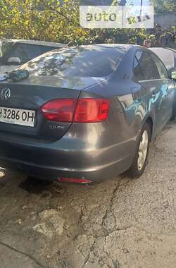 Седан Volkswagen Jetta 2013 в Одесі