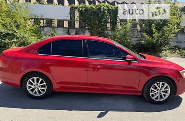 Седан Volkswagen Jetta 2012 в Днепре