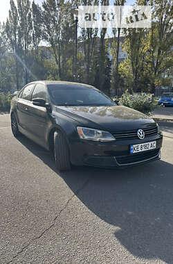 Седан Volkswagen Jetta 2014 в Кривому Розі