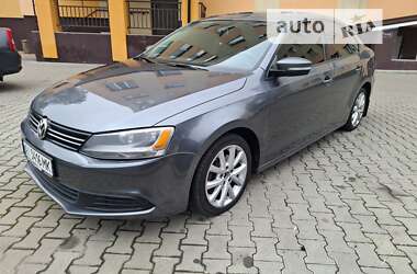 Седан Volkswagen Jetta 2012 в Києві