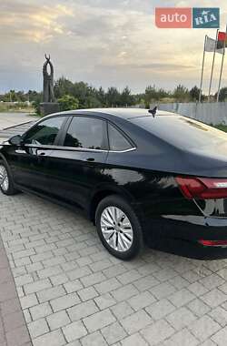 Седан Volkswagen Jetta 2020 в Львові