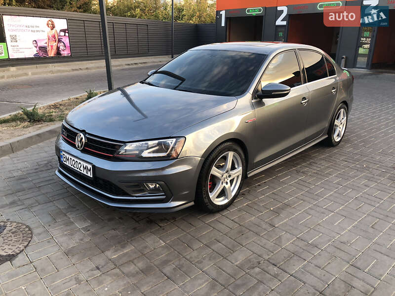 Седан Volkswagen Jetta 2017 в 