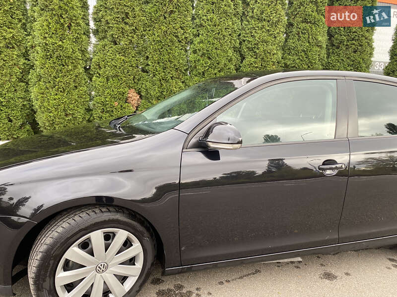 Седан Volkswagen Jetta 2008 в Володимирці
