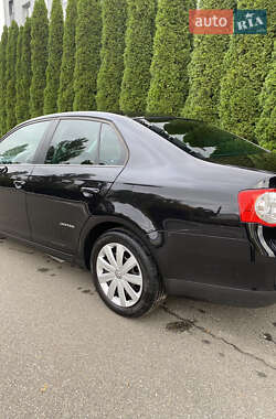 Седан Volkswagen Jetta 2008 в Володимирці