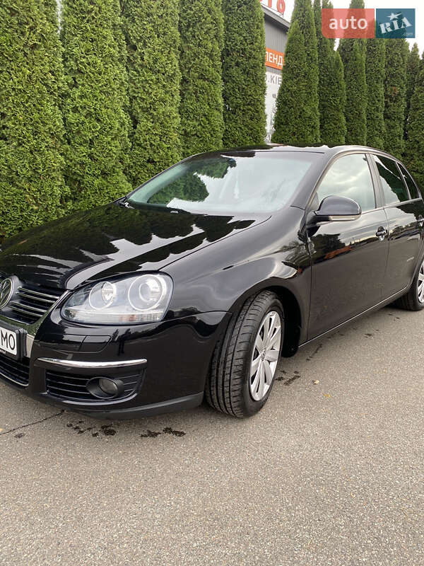 Седан Volkswagen Jetta 2008 в Володимирці