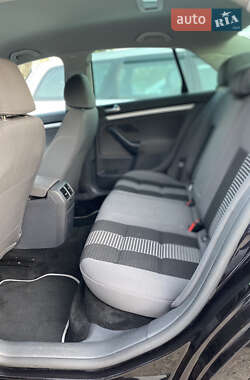 Седан Volkswagen Jetta 2008 в Володимирці