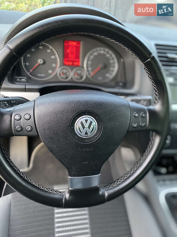 Седан Volkswagen Jetta 2008 в Володимирці