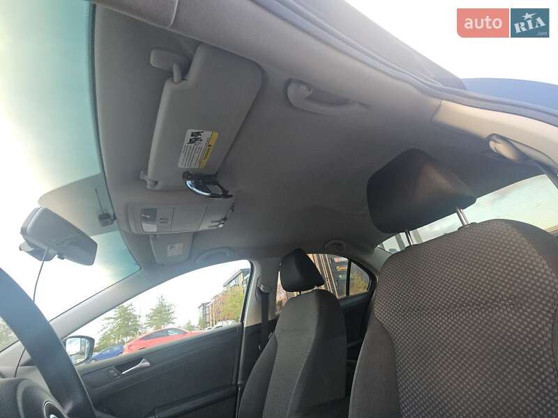 Седан Volkswagen Jetta 2013 в Одесі