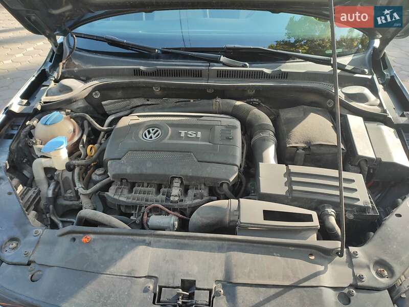 Седан Volkswagen Jetta 2016 в Ирпене