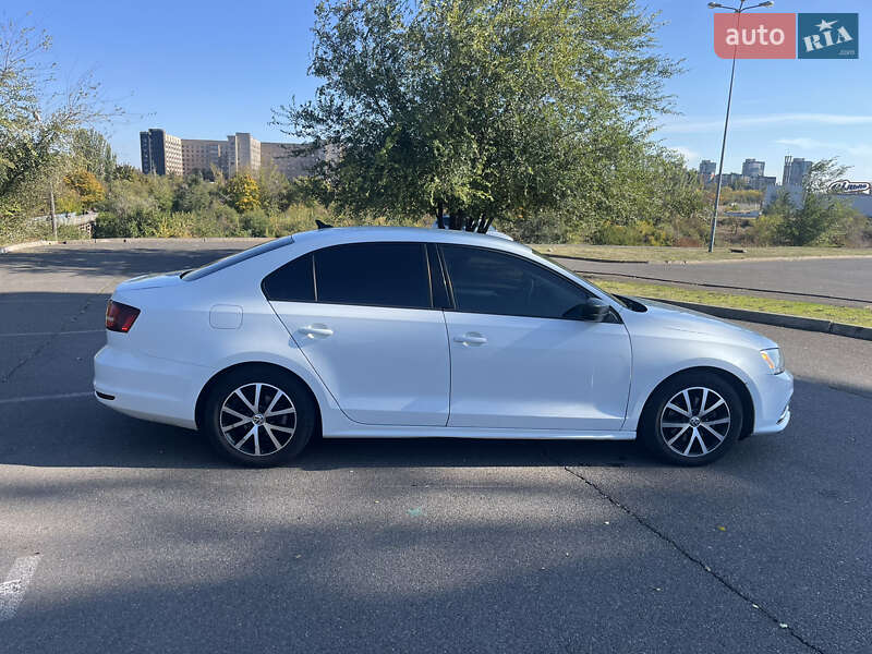 Седан Volkswagen Jetta 2016 в Кривому Розі