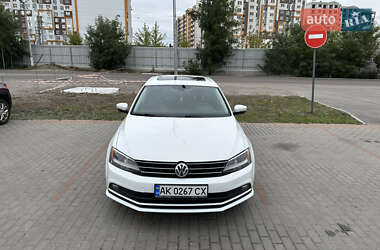 Седан Volkswagen Jetta 2016 в Києві